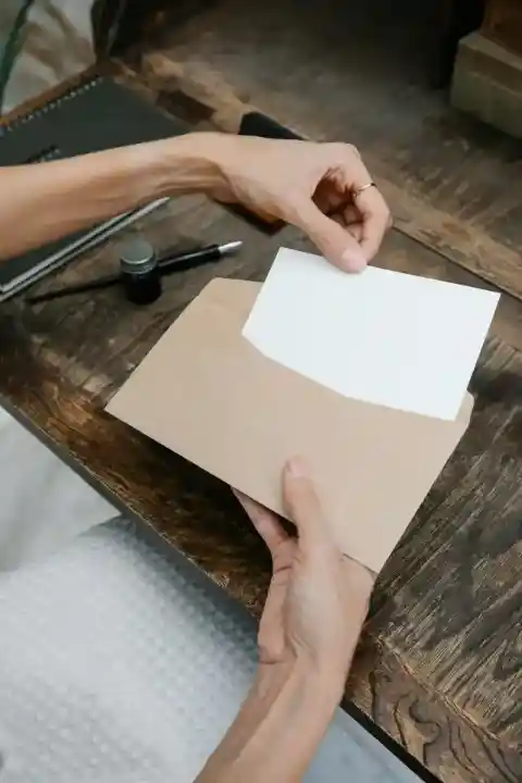 경고 편지