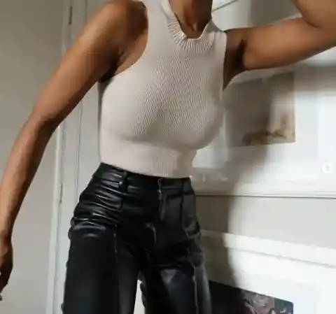 11. Nelle (@nellesdirectory)