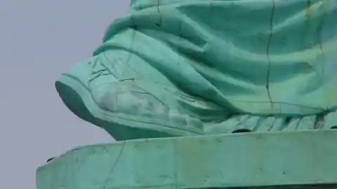The Foot That Moved
