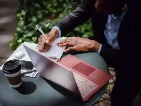 Detailing Personal Ads 