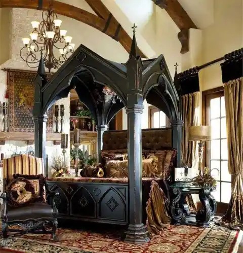 Regal Sleeping Quarters