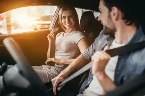 車を引き返す？