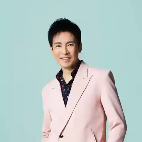 郷 ひろみ